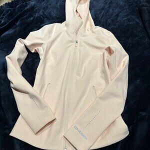 LUlulemon Size 4 jacket with reflective detail